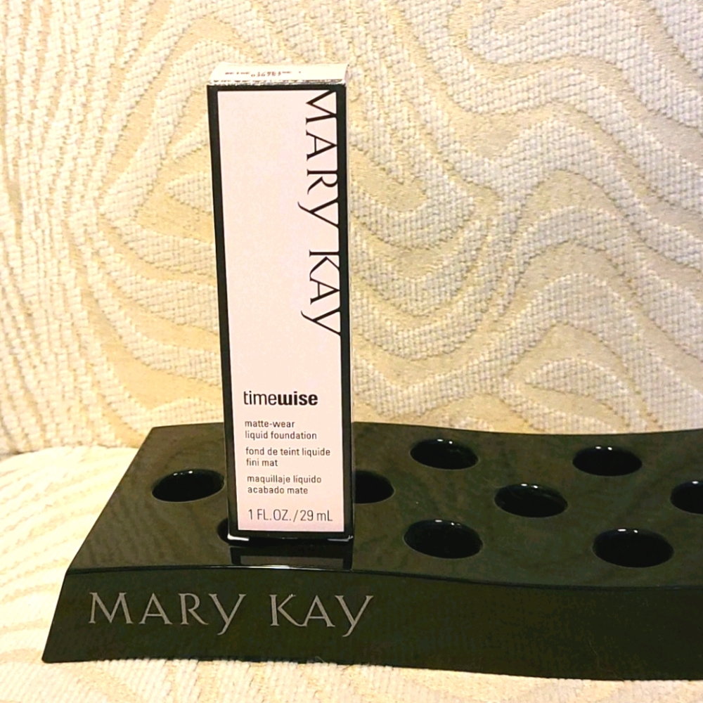 Mary Kay Matte-wear liquid foundation Beige 1